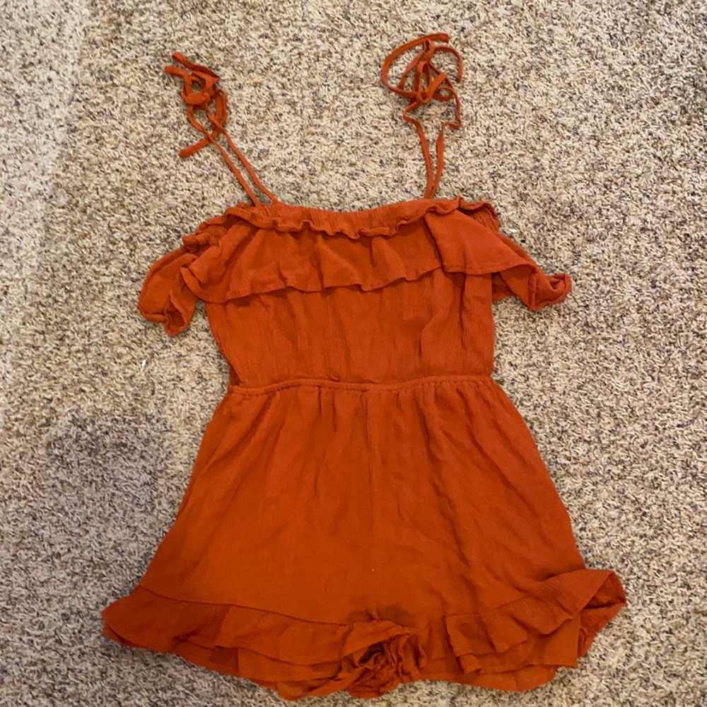 Forever 21 romper never worn!!